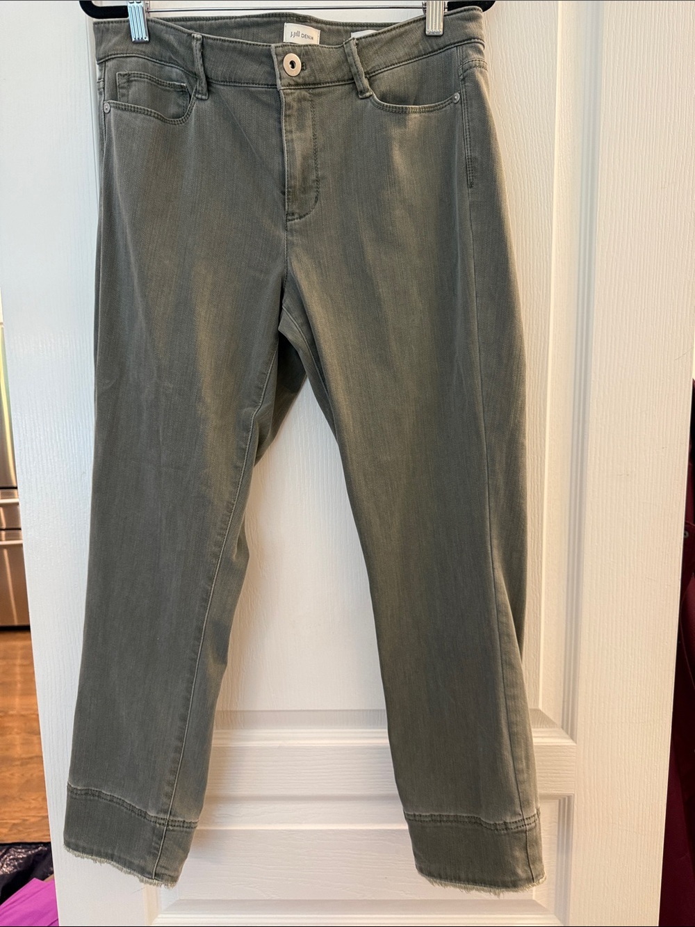 J. Jill Authentic Fit Cropped Slim Straight Jeans in Olive, Size 8T